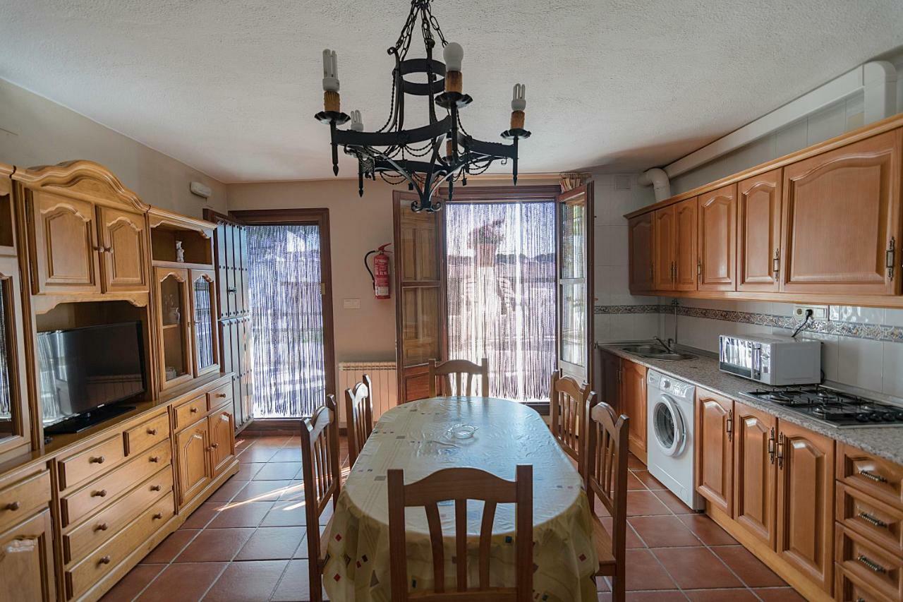 Apartamentos Rurales Las Chimeneas กาปีเลย์รา ภายนอก รูปภาพ