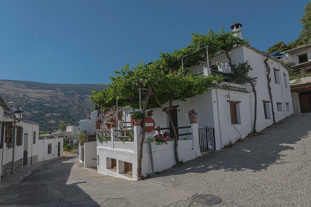 Apartamentos Rurales Las Chimeneas กาปีเลย์รา ภายนอก รูปภาพ